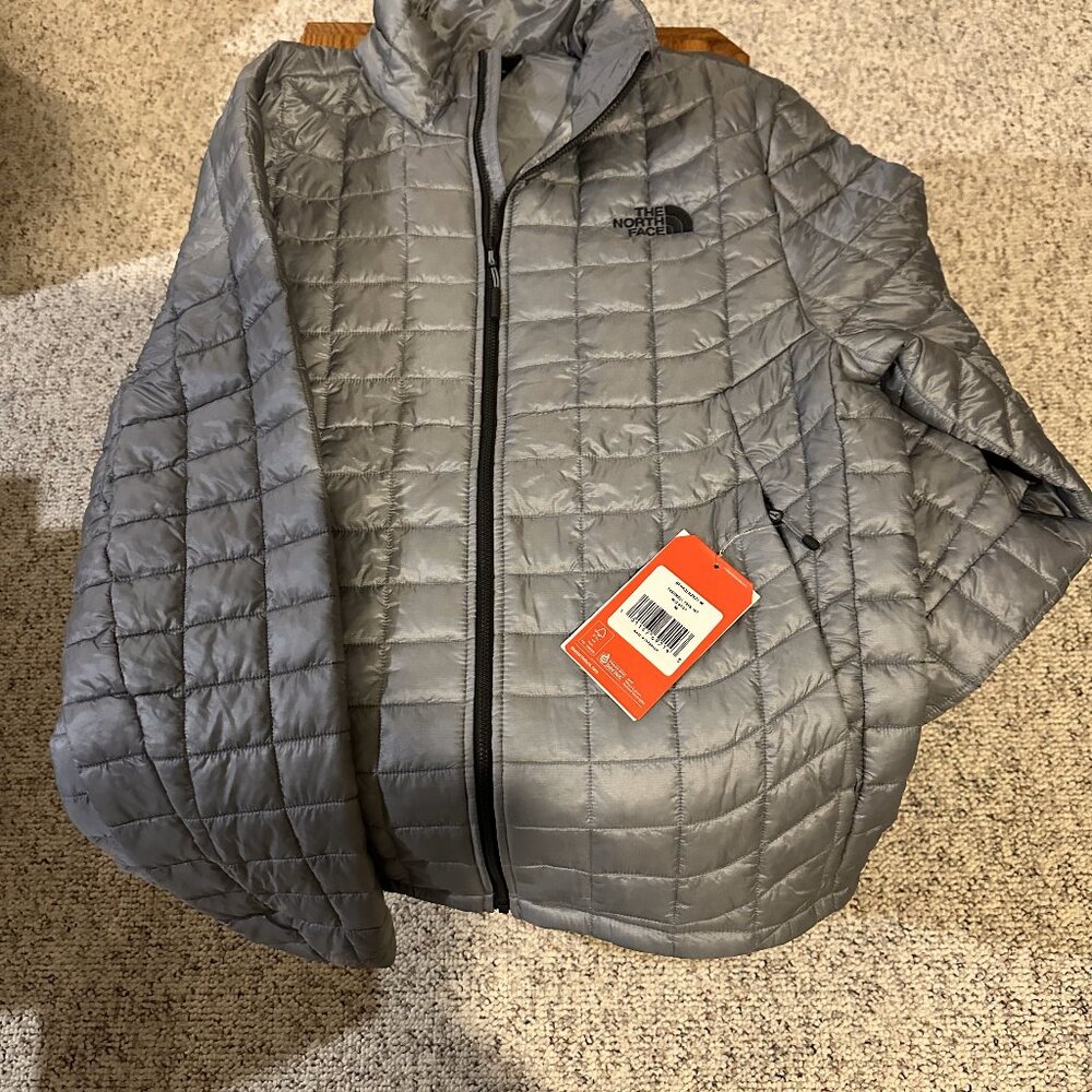 Northface Men's Thermal Trek Jacket   ( Thermoball Echo)